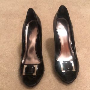 Black patten leather with buckle